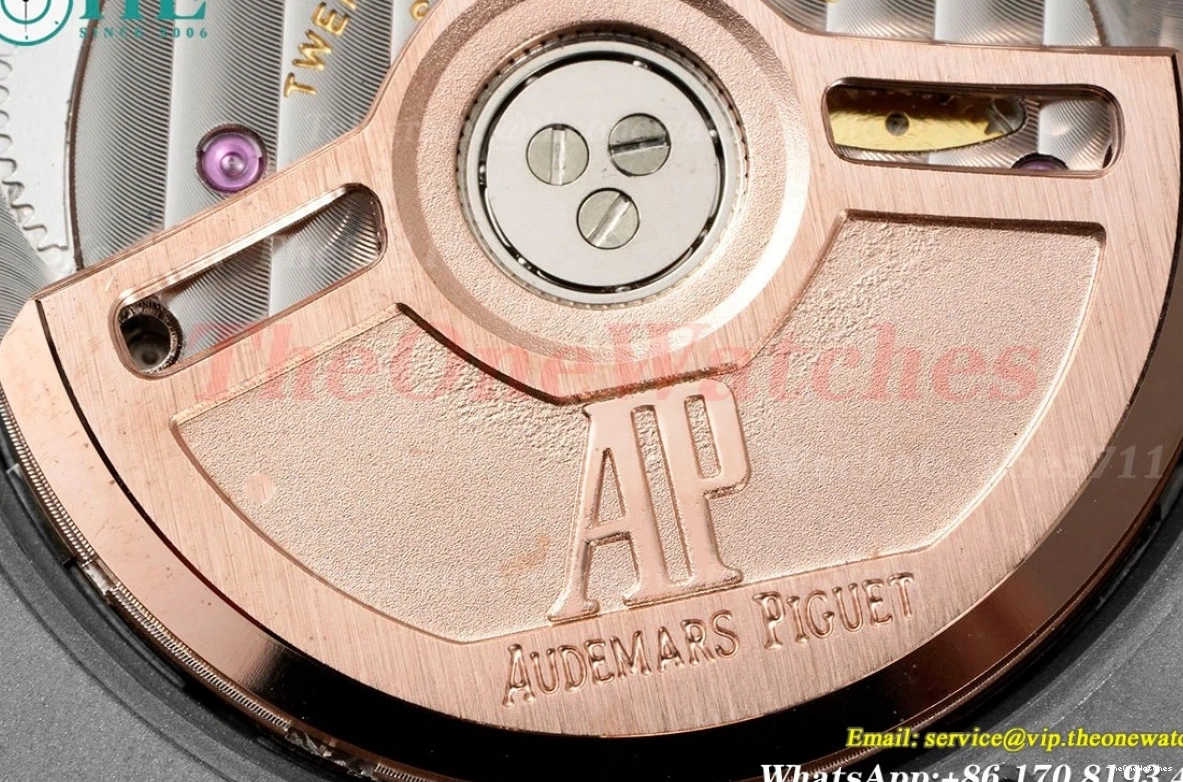 8F A5800 Oak 34mm Ladies SS SS 77350 Dial  Royal Blue 0316